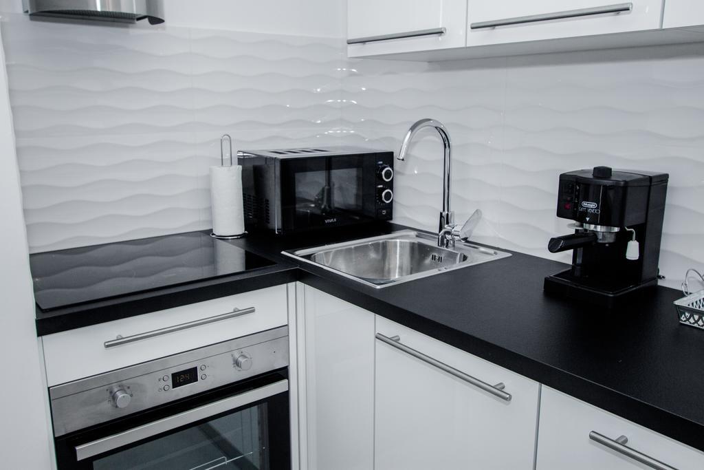 Luxury Studio Apartment White Sensation Водице Экстерьер фото