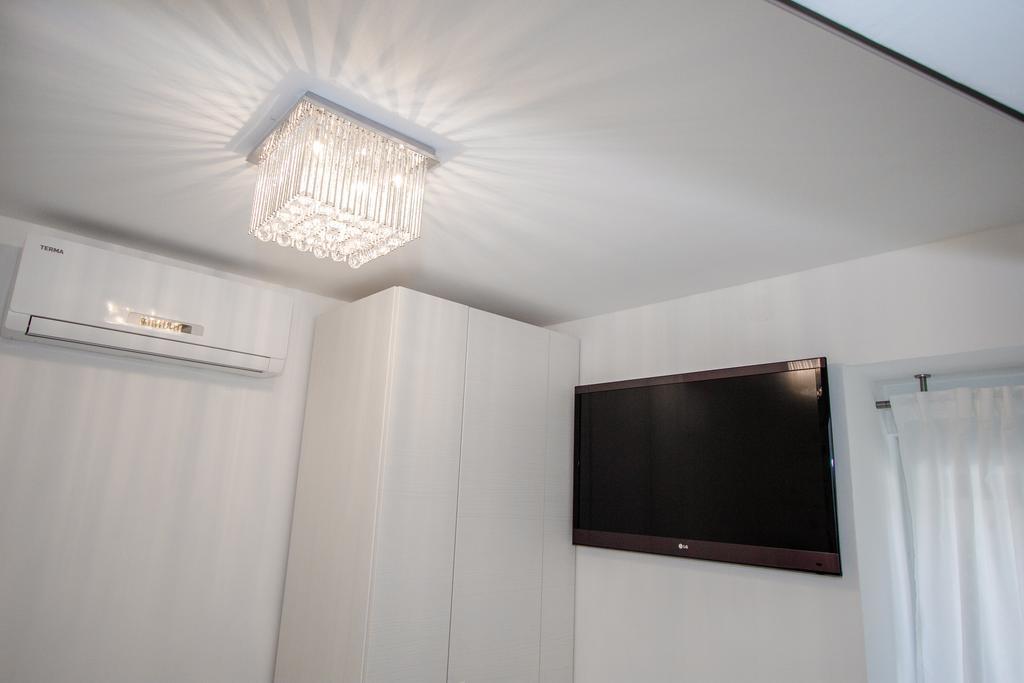 Luxury Studio Apartment White Sensation Водице Экстерьер фото