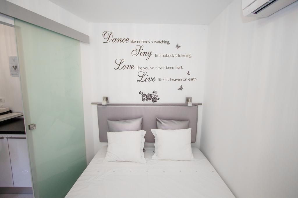 Luxury Studio Apartment White Sensation Водице Экстерьер фото